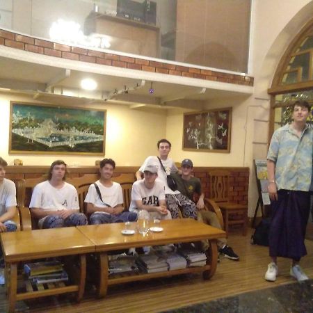 Yangon Urban Hotel Bagian luar foto