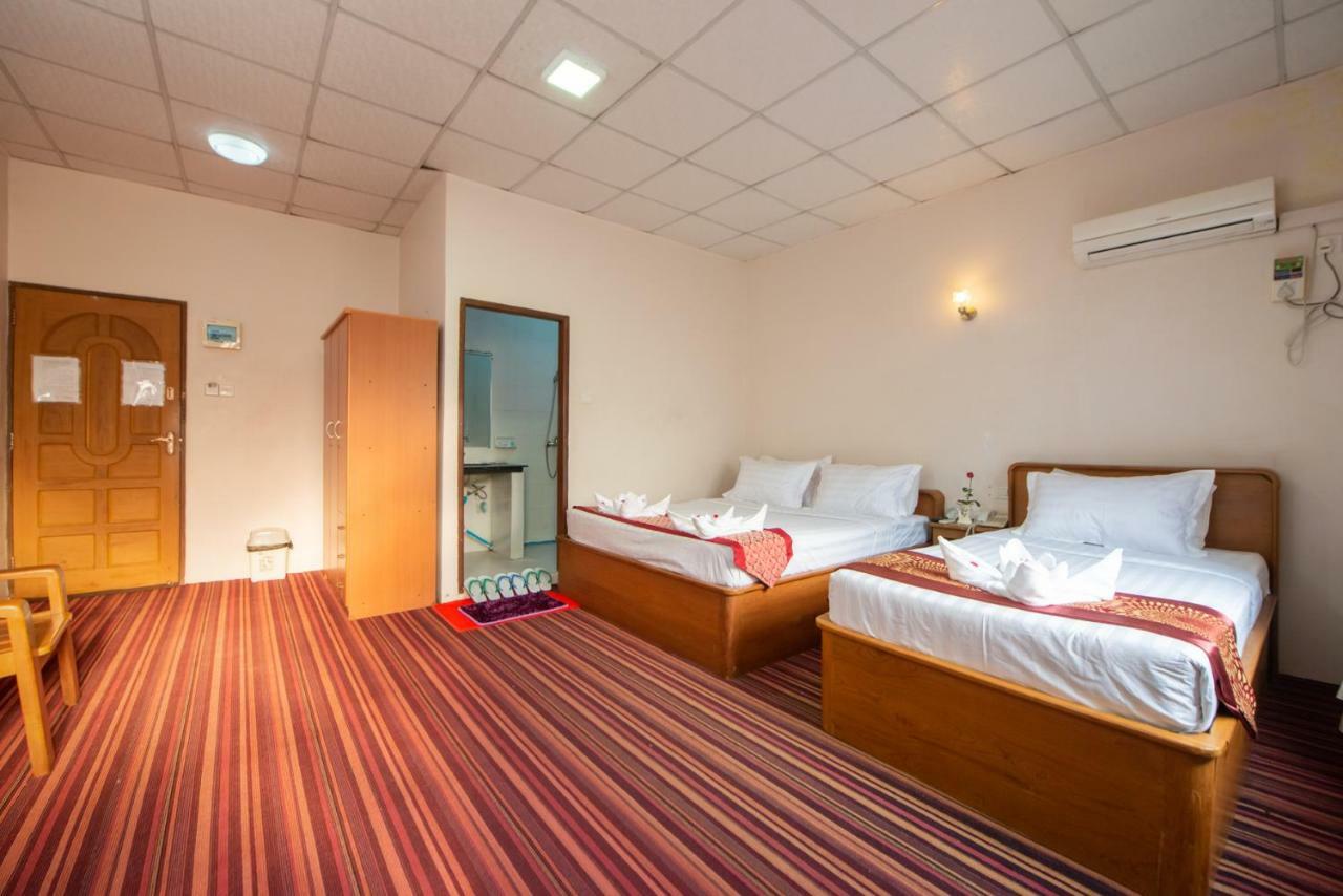 Yangon Urban Hotel Bagian luar foto