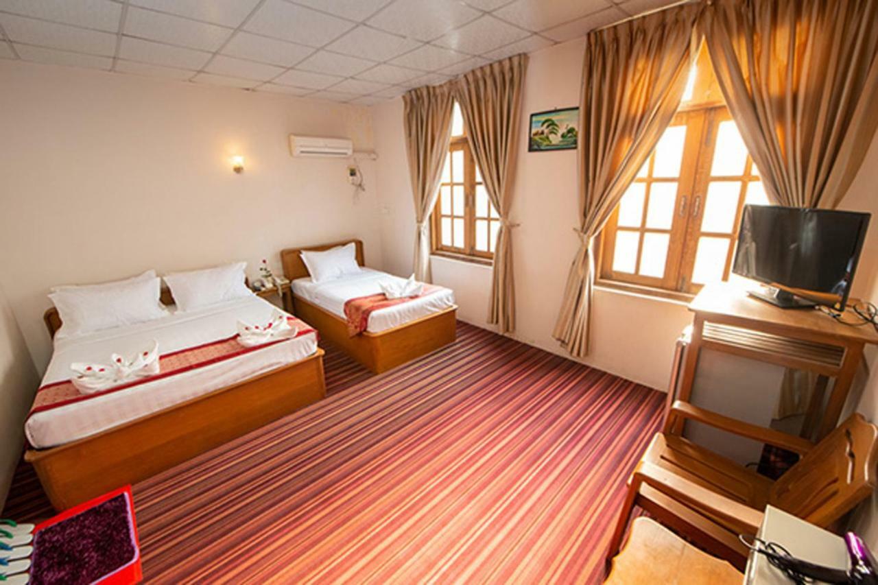 Yangon Urban Hotel Bagian luar foto