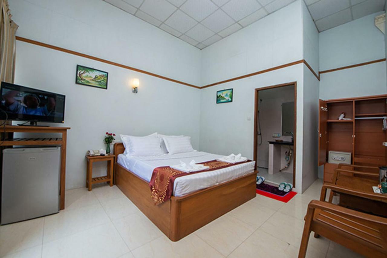 Yangon Urban Hotel Bagian luar foto