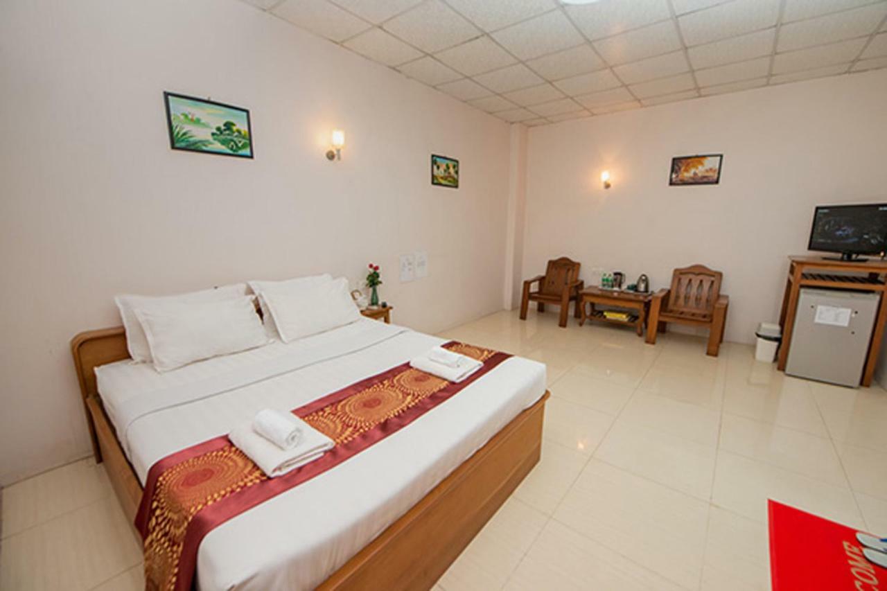 Yangon Urban Hotel Bagian luar foto