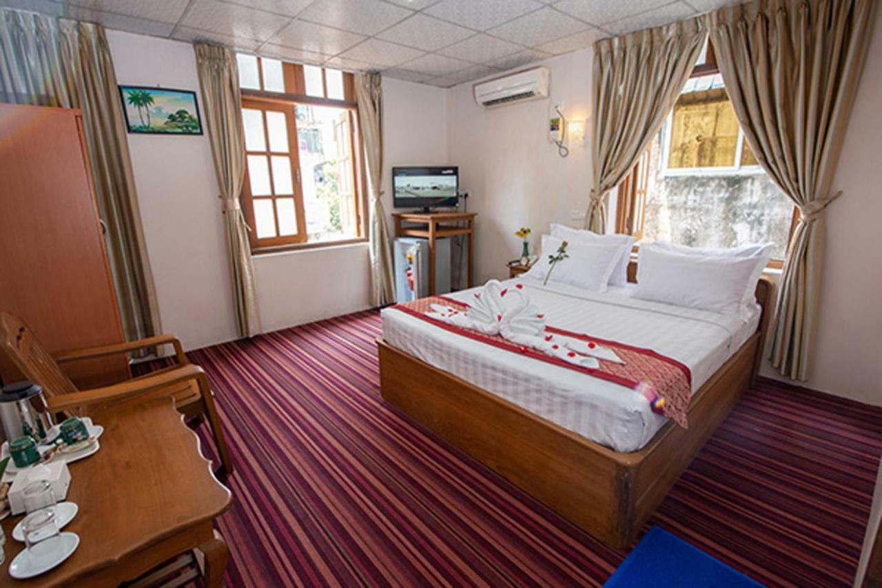 Yangon Urban Hotel Bagian luar foto