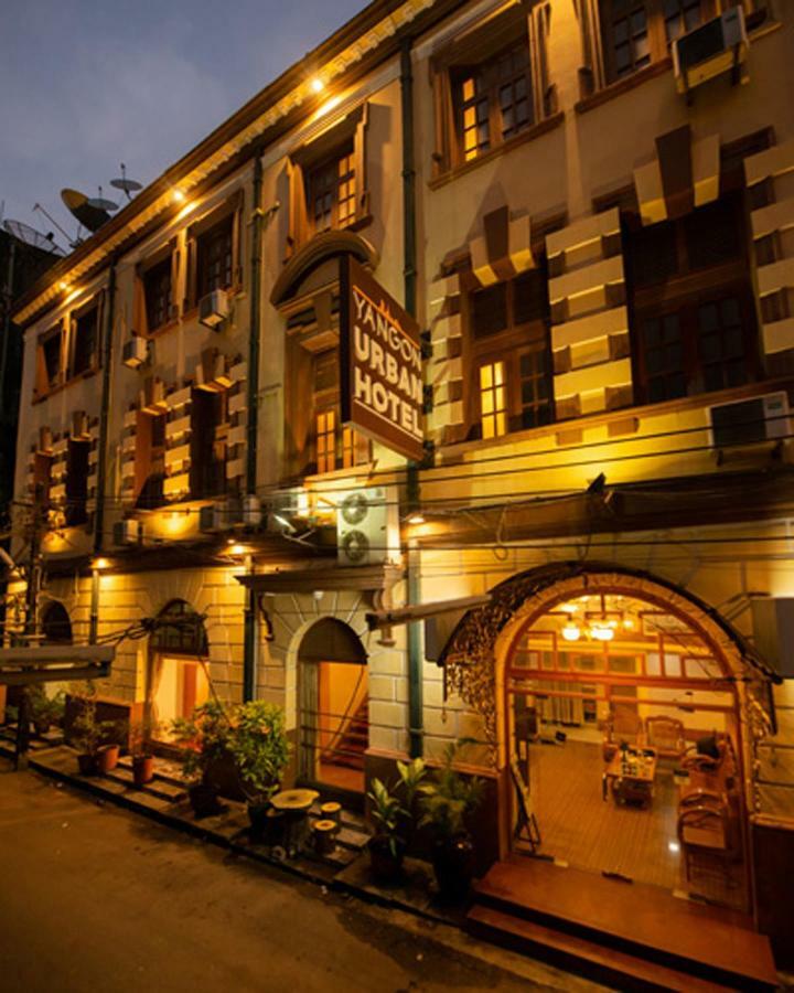 Yangon Urban Hotel Bagian luar foto