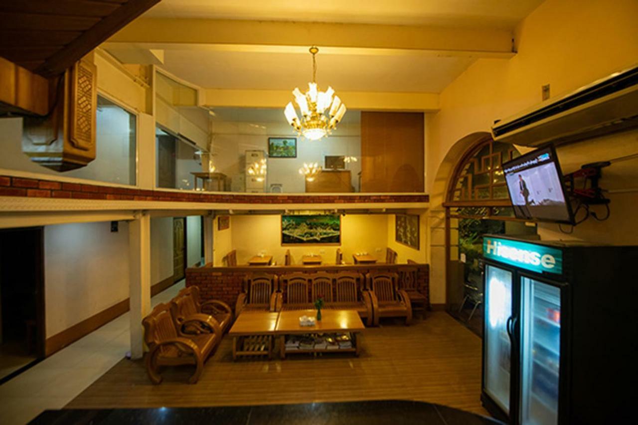 Yangon Urban Hotel Bagian luar foto